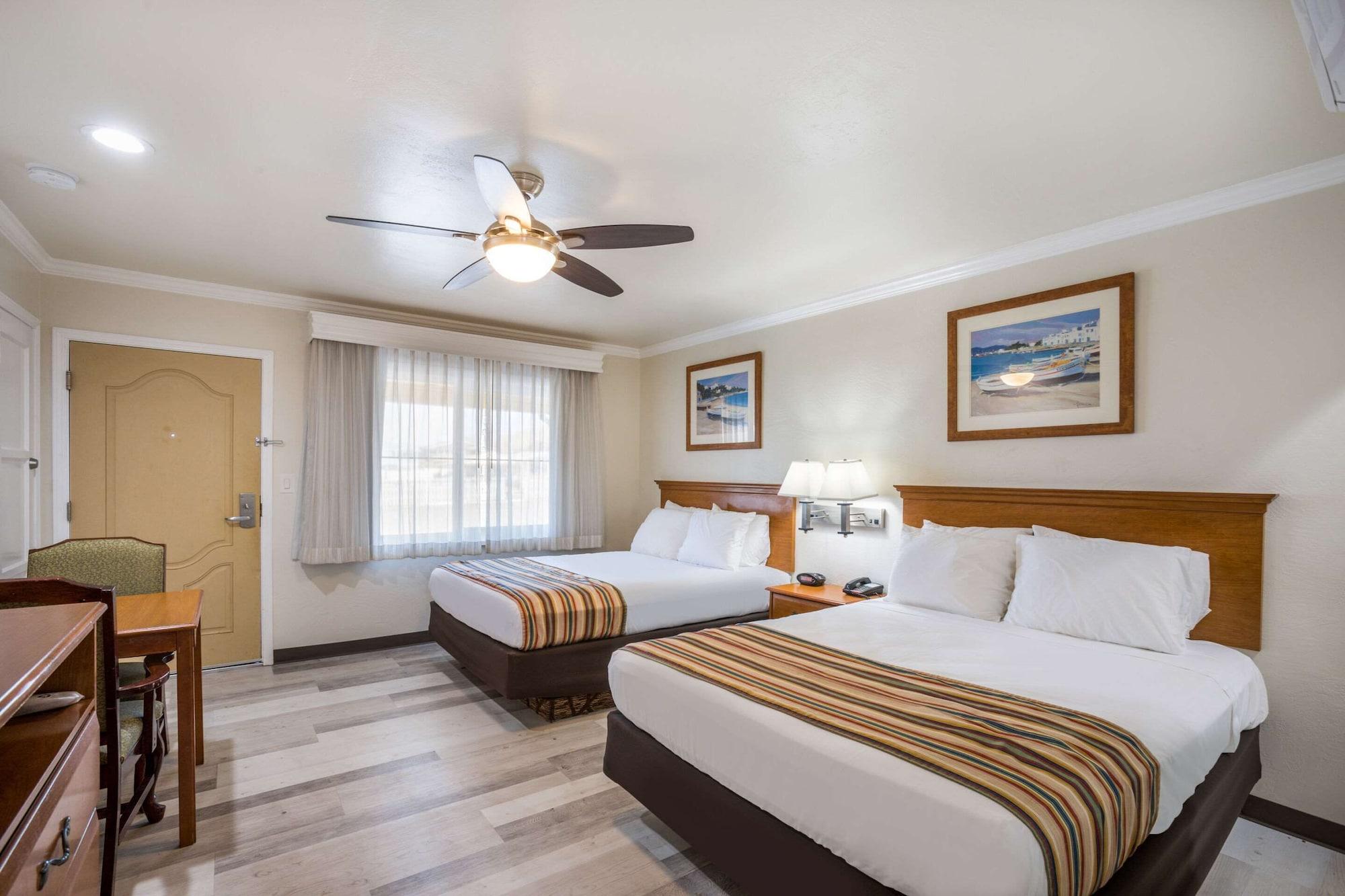 Rodeway Inn At خليج مورو المظهر الخارجي الصورة